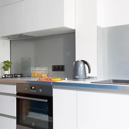 Apartment Nowogrodzka 38 Serviced